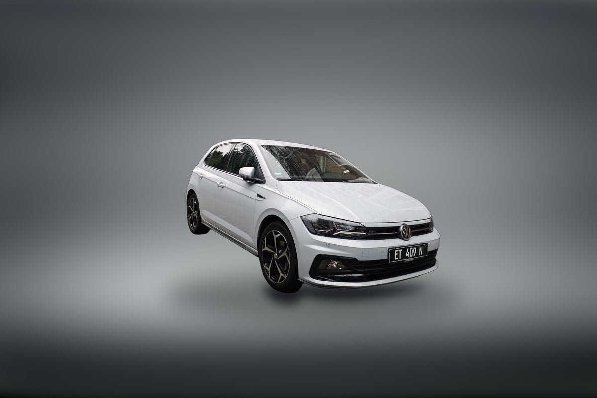 Volkswagen Polo in white